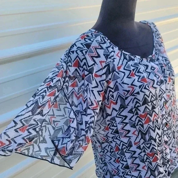 By & By Women's Size L Black Red Sheer Blouse Cold Shoulder Waist Tie 3/4 Sleeve - Picture 3 of 11